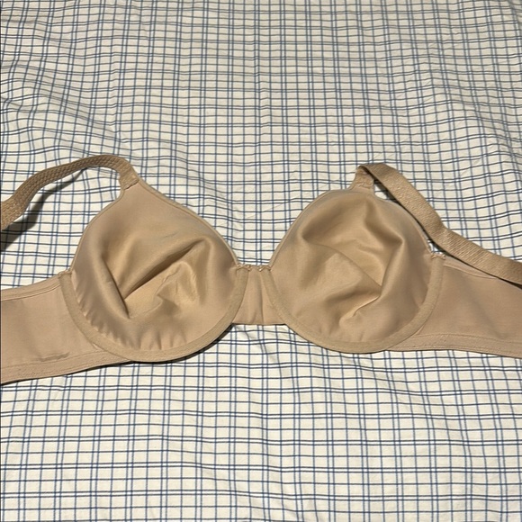 Vanity Fair Classic Beige Bra - Picture 2 of 3
